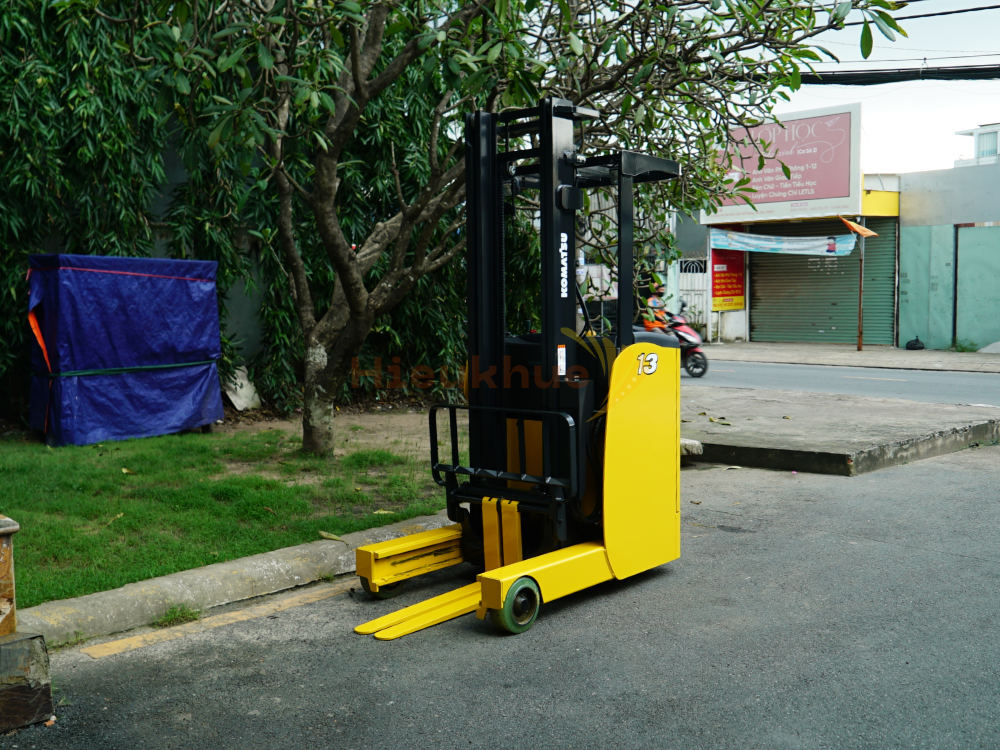 Xe nâng điện đứng lái KOMATSU FB13RS-15 năm 2021, nâng cao 4m