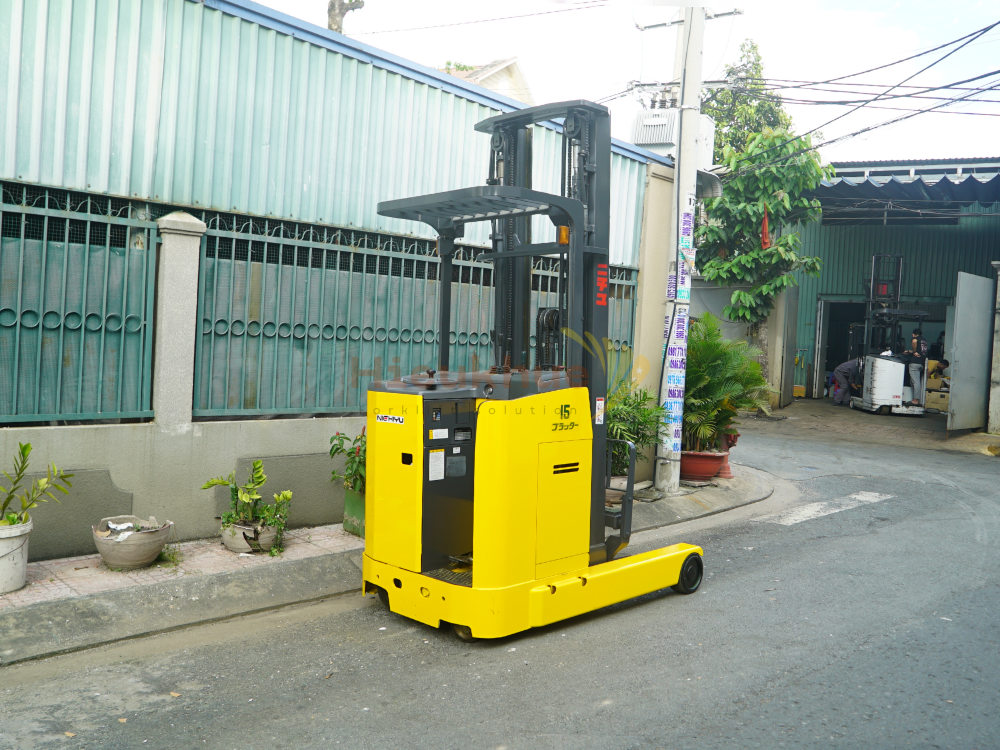 Xe nâng điện đứng lái FBRAW15-63-650M năm 2001, nâng cao 6.5m