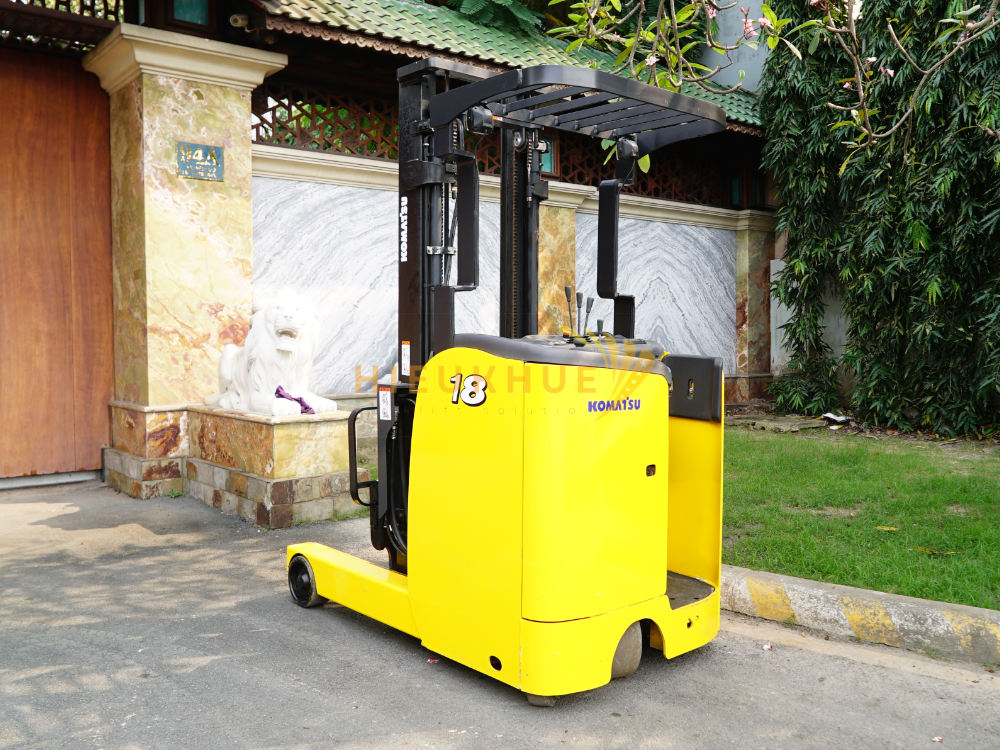 Xe nâng điện đứng lái KOMATSU FB18RL-15