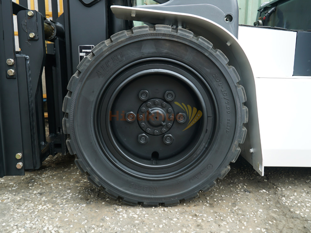 Xe nâng điện ngồi lái UNICARRIERS FB35-8S full chức năng chui công