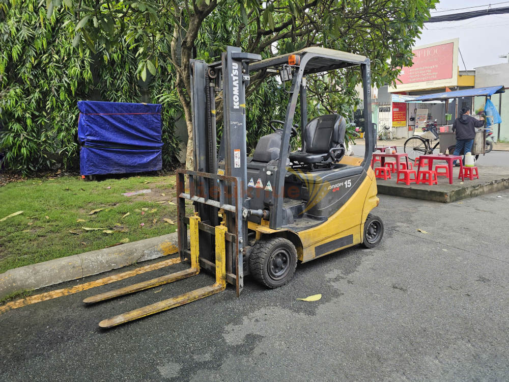Xe nâng điện ngồi lái KOMATSU FB15-12 năm 2020, nâng cao 3m