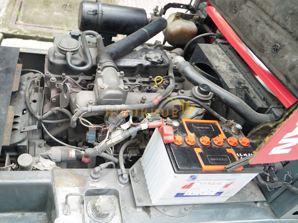 Xe nâng dầu NISSAN FJ01A15