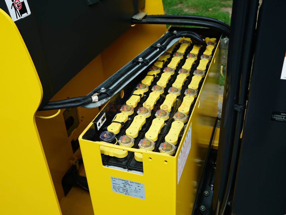 Xe nâng điện đứng lái KOMATSU FB13RS-15 năm 2021, nâng cao 4m