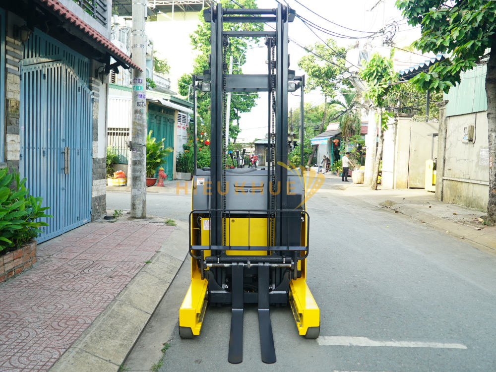 Xe nâng điện đứng lái KOMATSU FB15RL-15