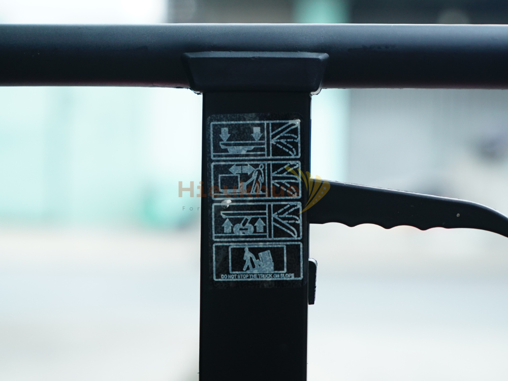 Xe nâng tay thấp 3 tấn NIULI CBY-BF3.0