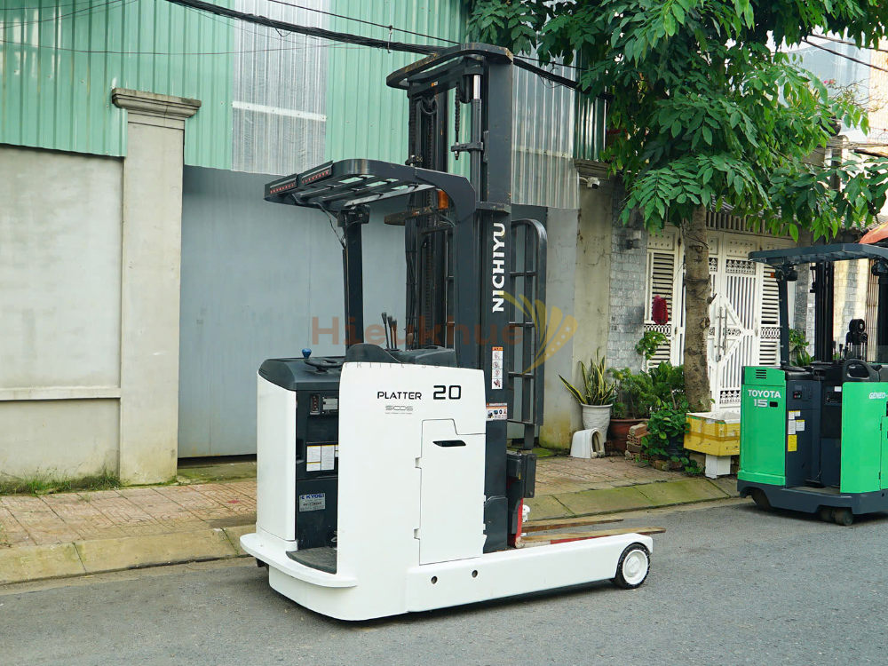 Xe nâng điện đứng lái NICHIYU FBRAW20-80-550M năm 2017, nâng cao 4.7m