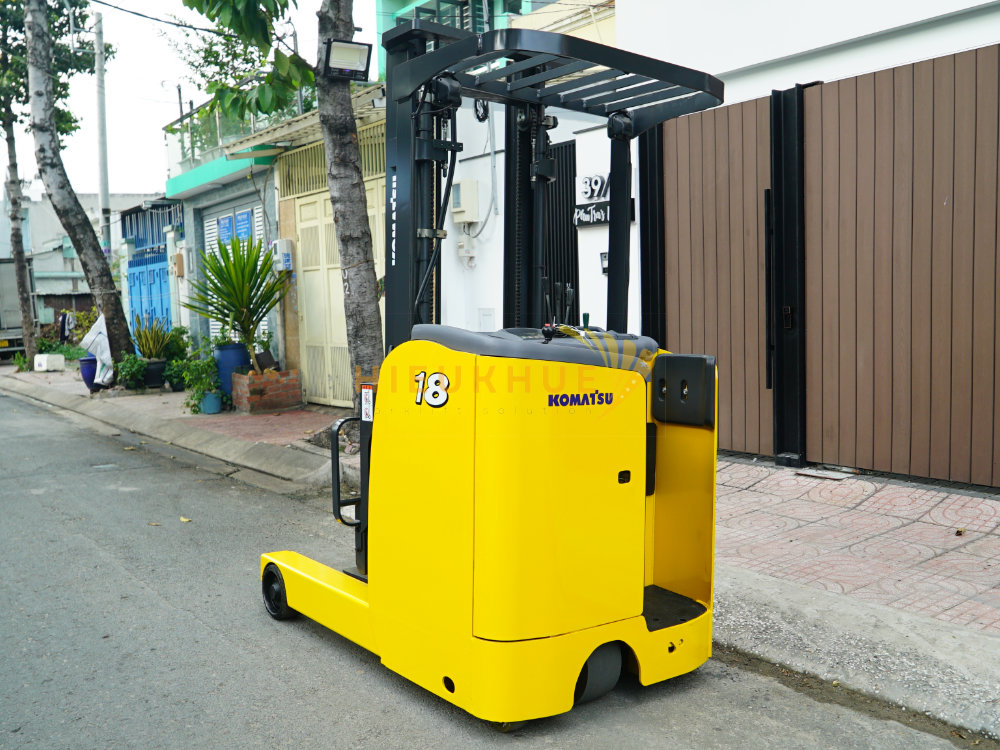 Xe nâng điện đứng lái KOMATSU FB18RL-15