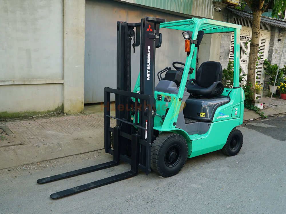 Xe nâng xăng MITSUBISHI FGE9D năm 2009, nâng cao 3m