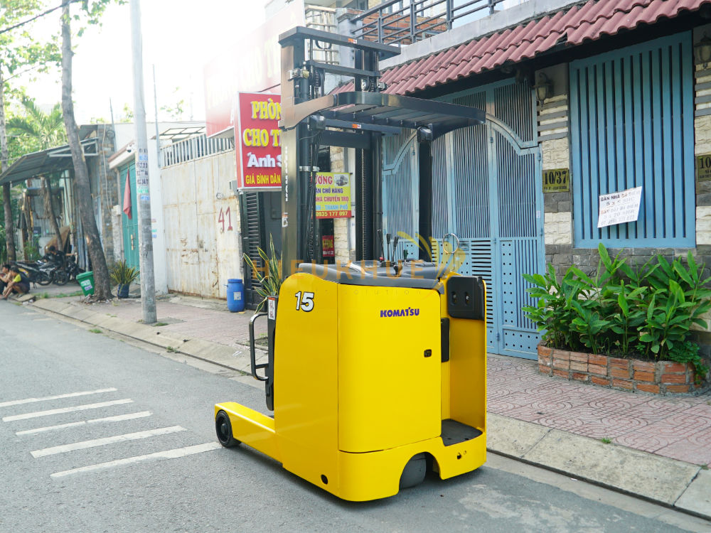 Xe nâng điện đứng lái KOMATSU FB15RL-15