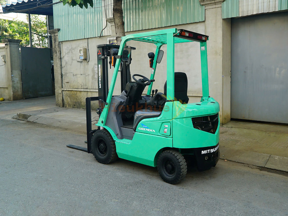 Xe nâng xăng MITSUBISHI FGE9D năm 2009, nâng cao 3m