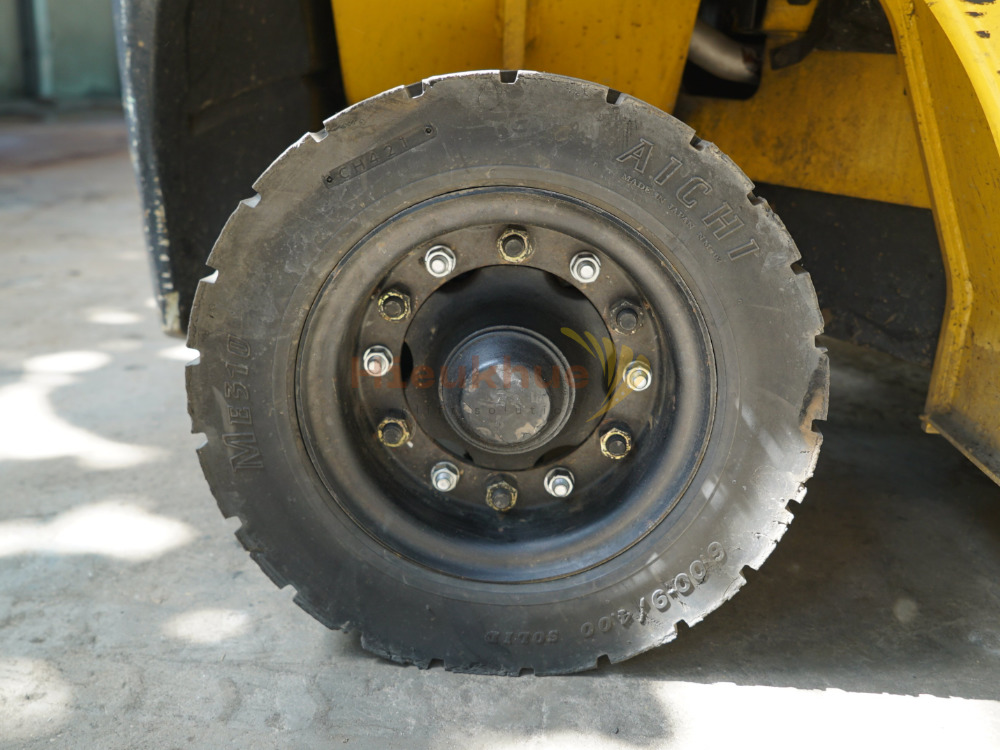 Xe nâng xăng KOMATSU FG20C-15 năm 2002, nâng cao 3m
