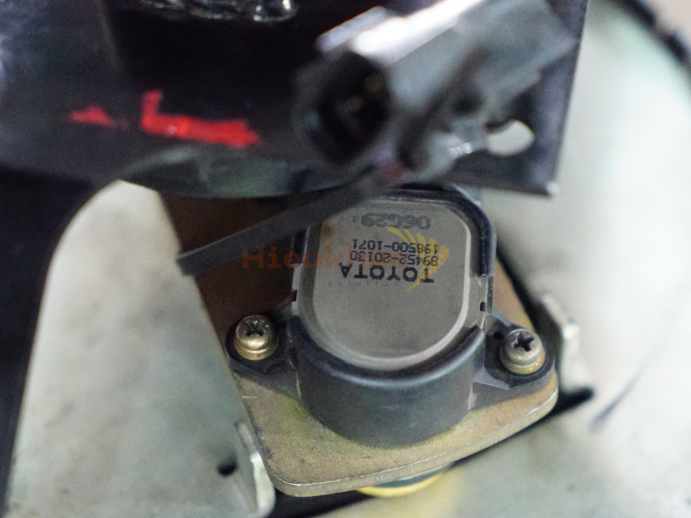 Vô lăng (tay lái) xe nâng điện đứng lái TOYOTA đời 7