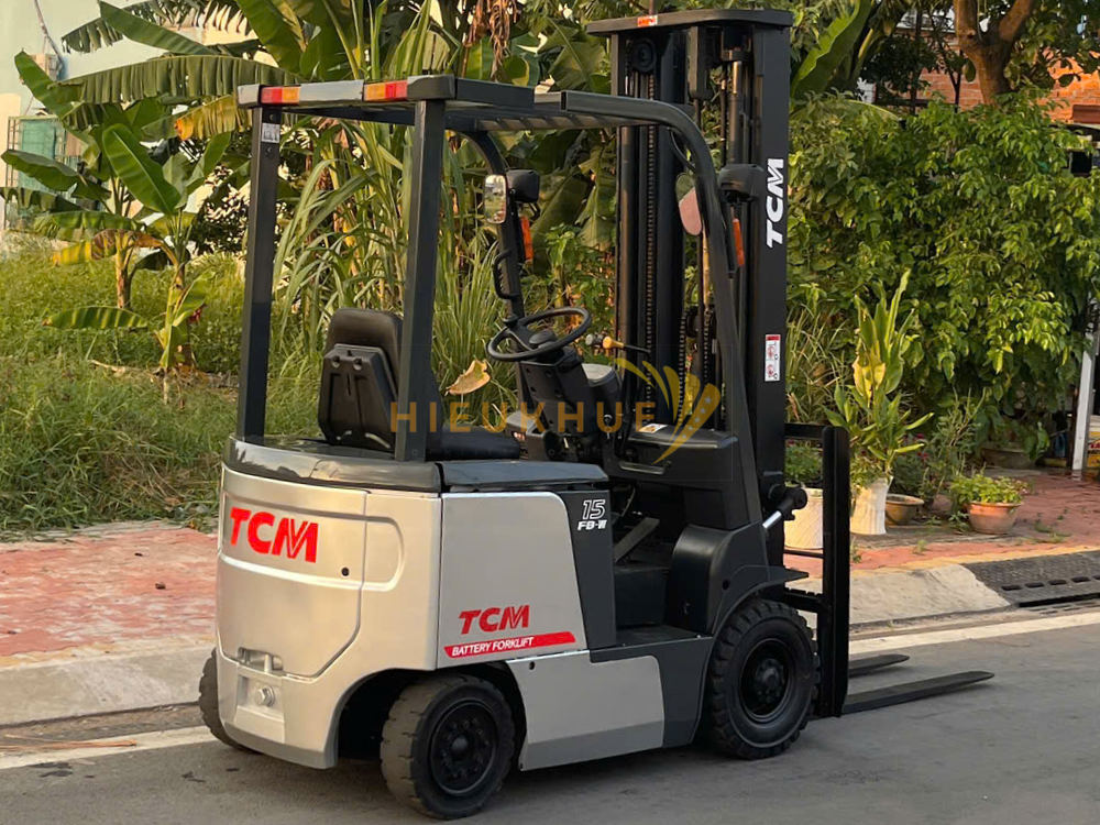Xe nâng điện ngồi lái TCM FB15-7