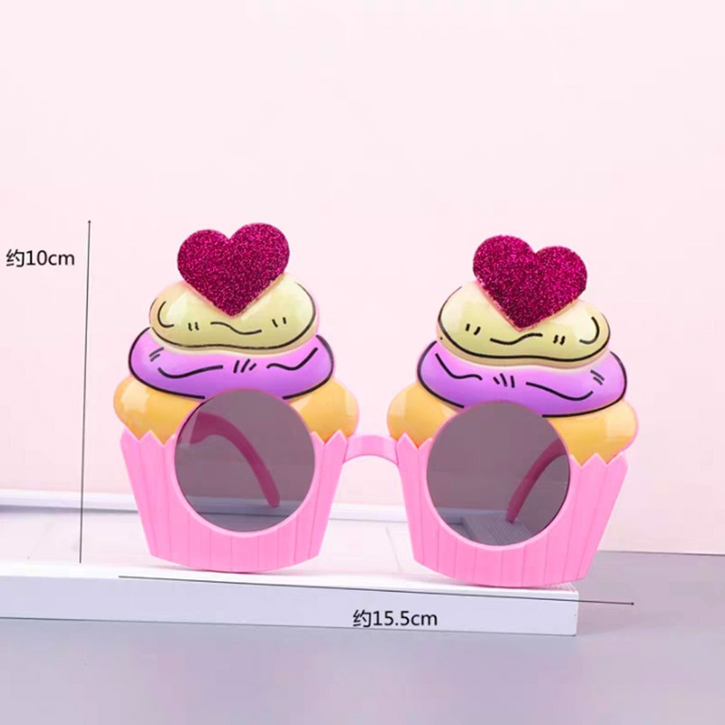Mắt kính bánh kem hồng 2 tim