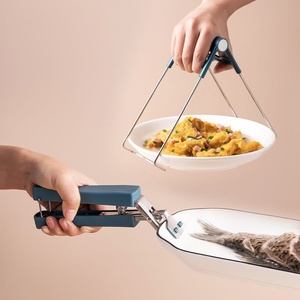 Kẹp gắp bát, đĩa, xoong, nồi, kẹp nhấc nồi chống nóng K133, thiết kế dễ sử dụng, chắc chắn.