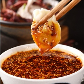 Dầu Đỏ Hương Cay, Trọng lượng: 2.5kg/ lọ, Quy cách:4 lọ/thùng