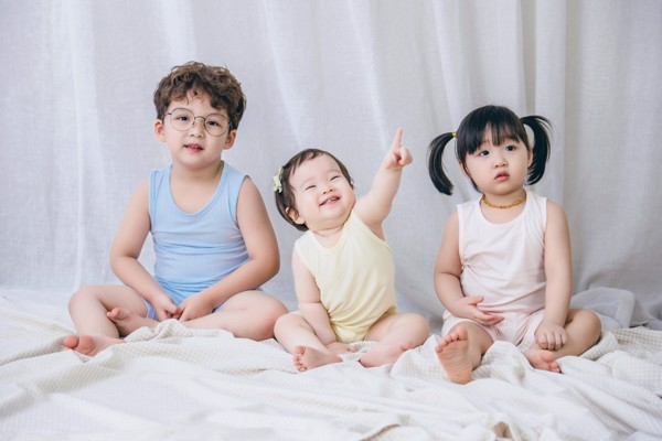 Cách chọn size quần áo cho bé chuẩn và thoải mái