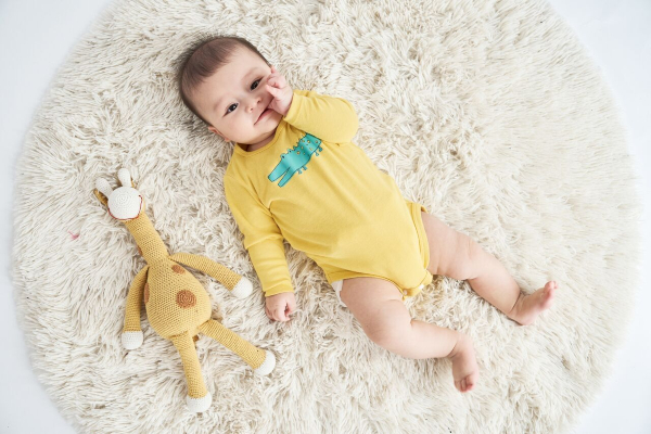 5 mẹo giúp quần áo của bé luôn bền đẹp