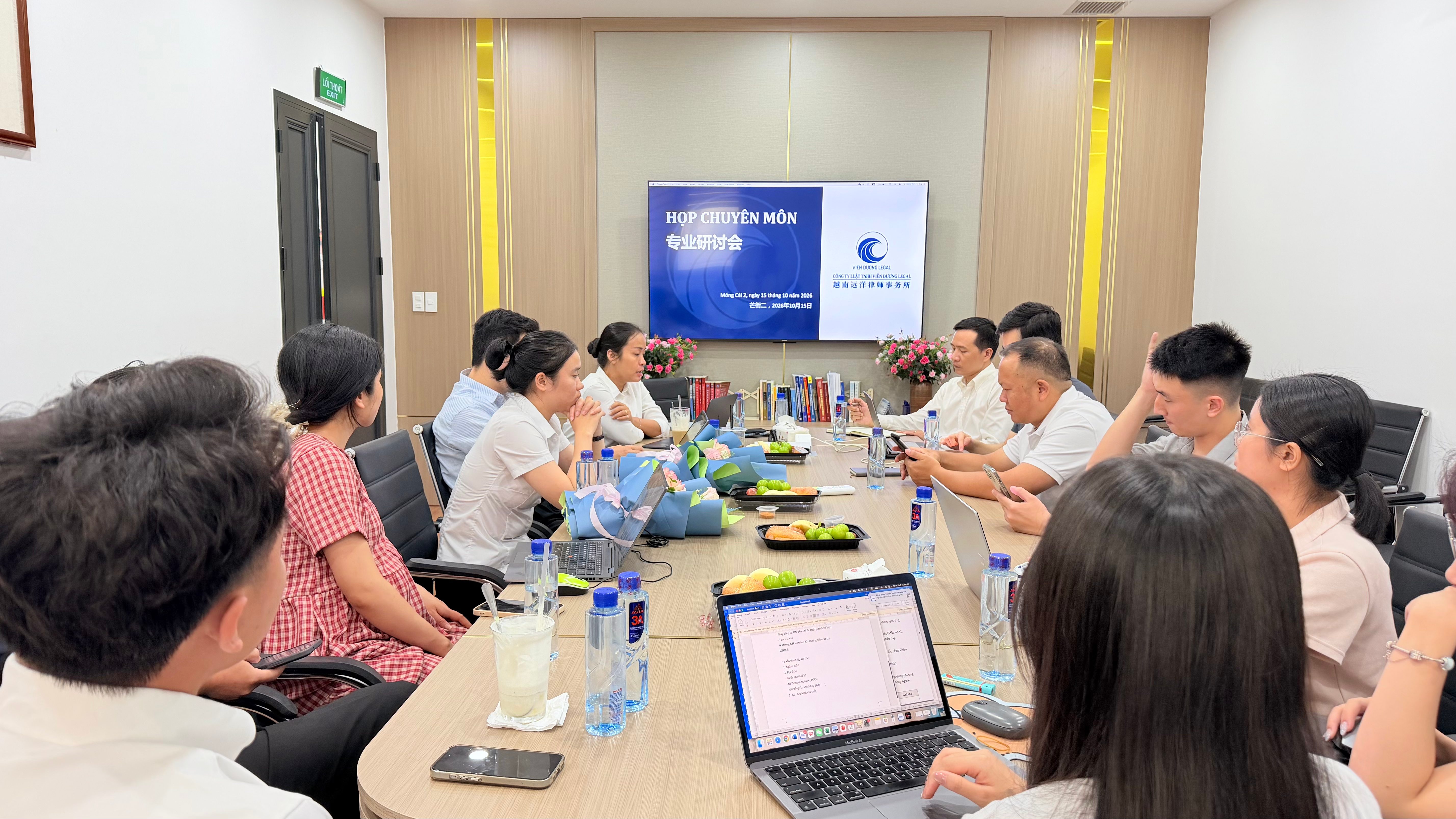 Đội ngũ Viễn Dương Legal tại trụ sở Móng Cái ngày 15/10/2026
