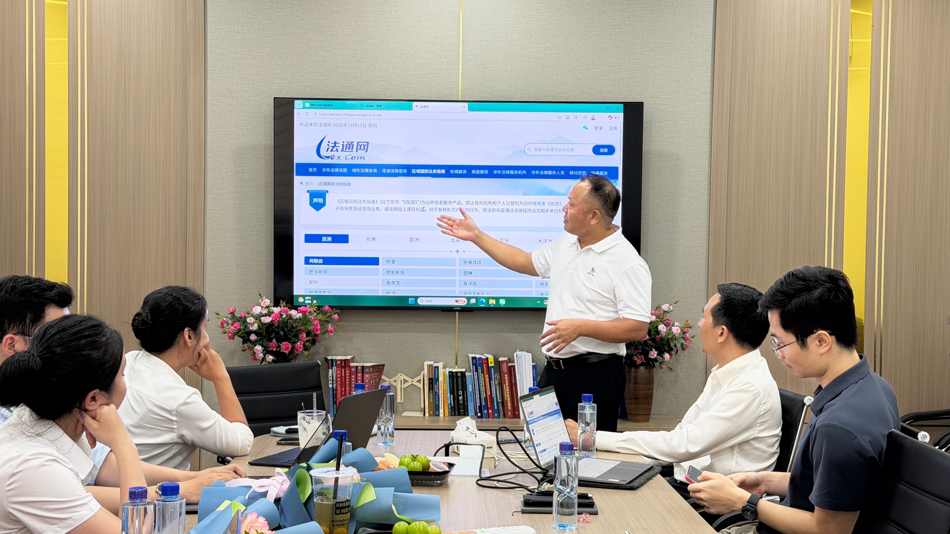 Luật sư Dương Tú Tần, Công ty Luật Vạn Ích, chia sẻ phương án hợp tác