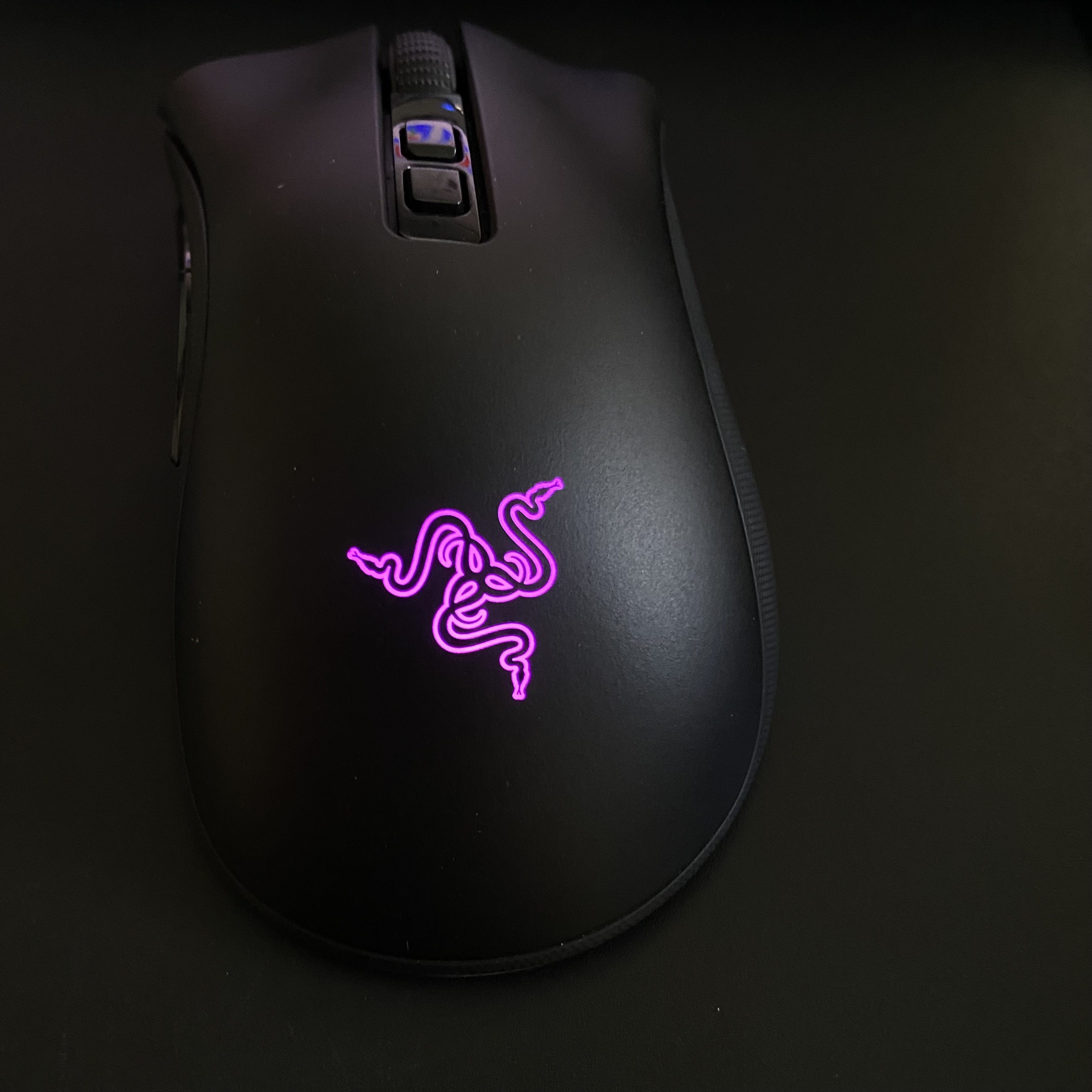 Chuột Gaming không dây - RAZER DEATHADDER V2 PRO hàng chính hãng bảo hành 6 tháng