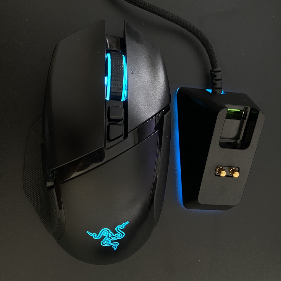 Chuột Chơi game Razer Basilisk Ultimate Wireless Charging Dock - hàng chính hãng BH 6 tháng