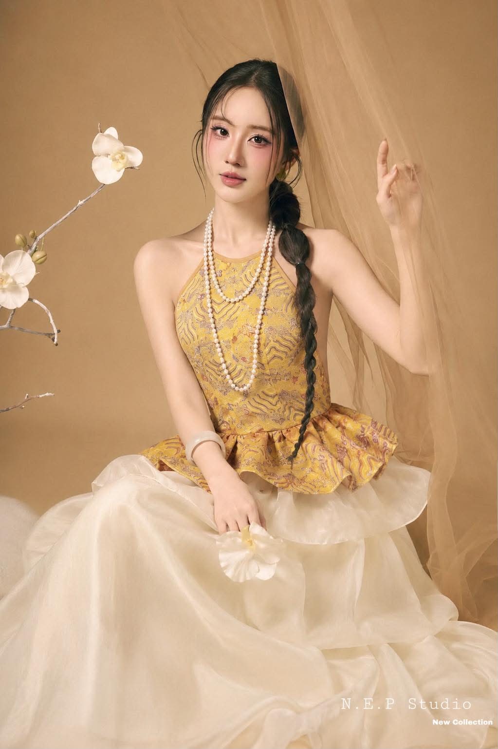 set yếm vàng+chân váy voan kèm bờm CS1