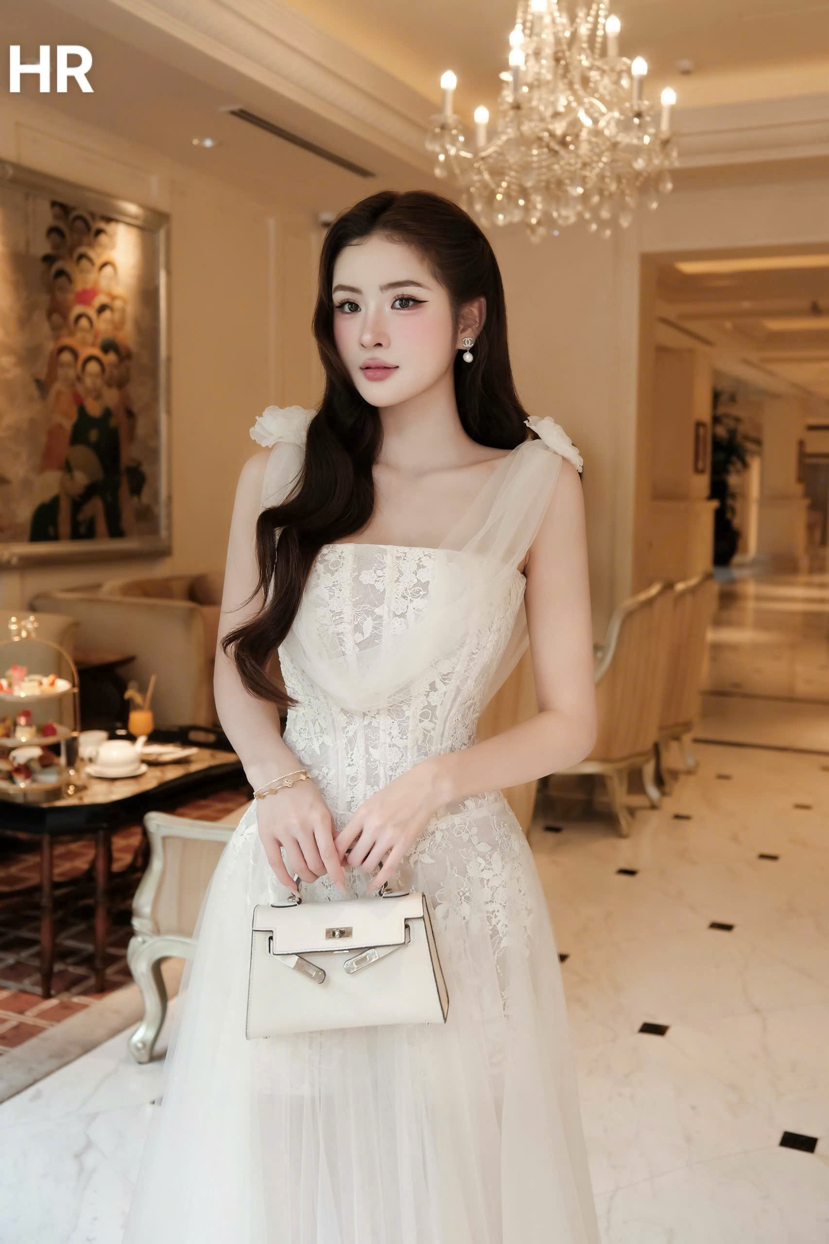 VT ren kem hoa dây lưới vai 2 tag hoa