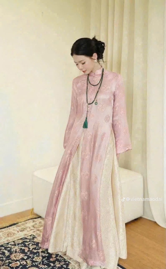 AD tứ thân hồng gấm cổ 3p cúc tròn