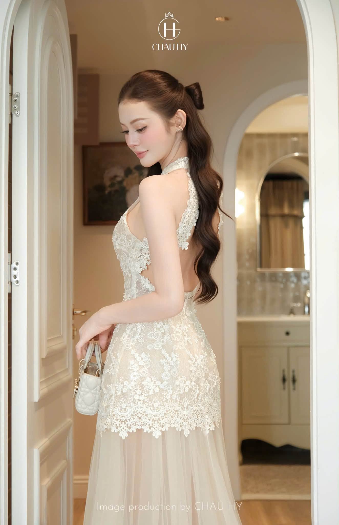 VT yếm kem chân lưới hở lưng CS1