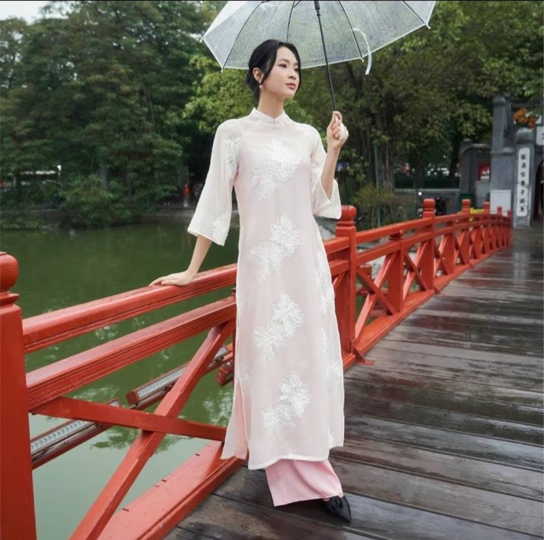 AD hồng cổ 3p thêu hoa cúc trắng