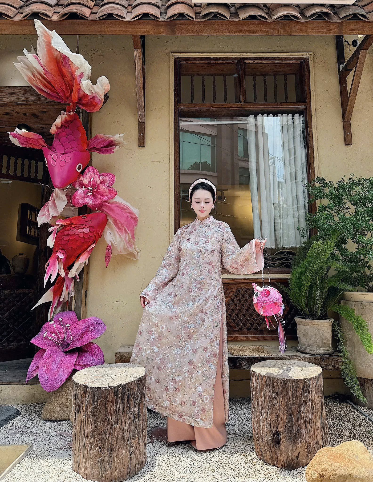 AD kim sa hồng thêu hoa cổ 3p