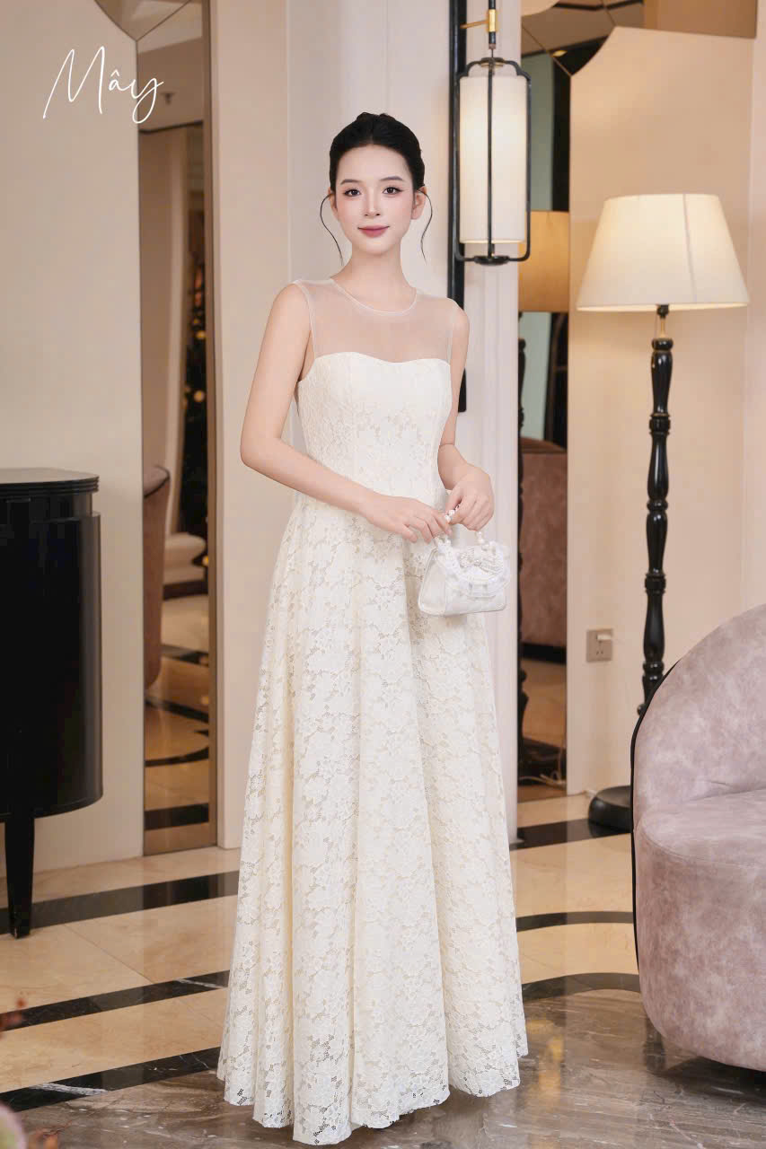 VT trắng kem ren hoa sát nách +kèm voan đính tag đá Size L