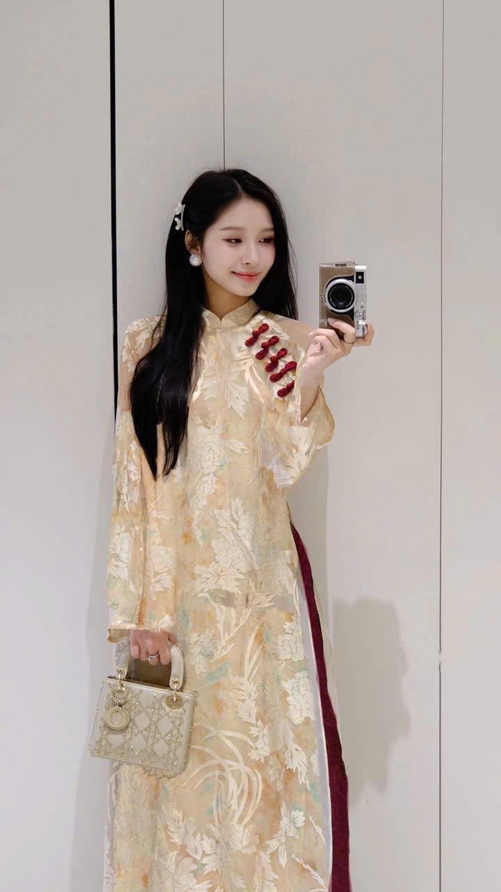 AD kem loang cam xanh ht lá cổ 3p đính nơ đỏ