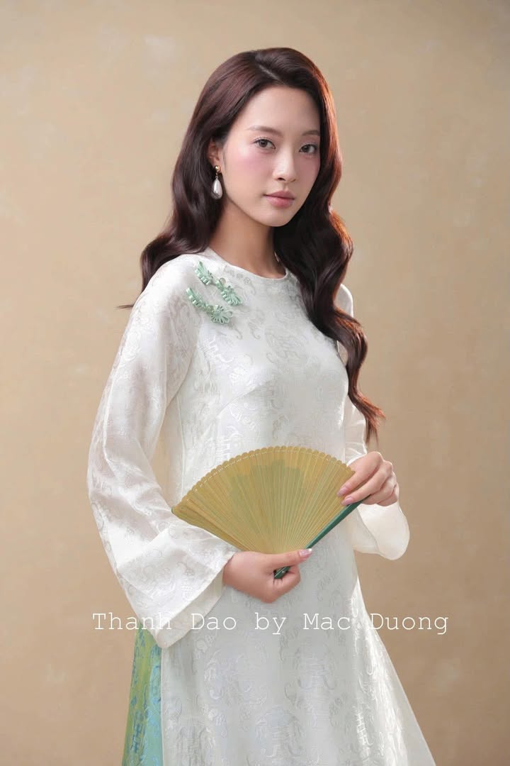 AD kem tơ ánh vân thọ rơi 4 tà cổ tròn đính 2 tag xanh M,L CS1,2
