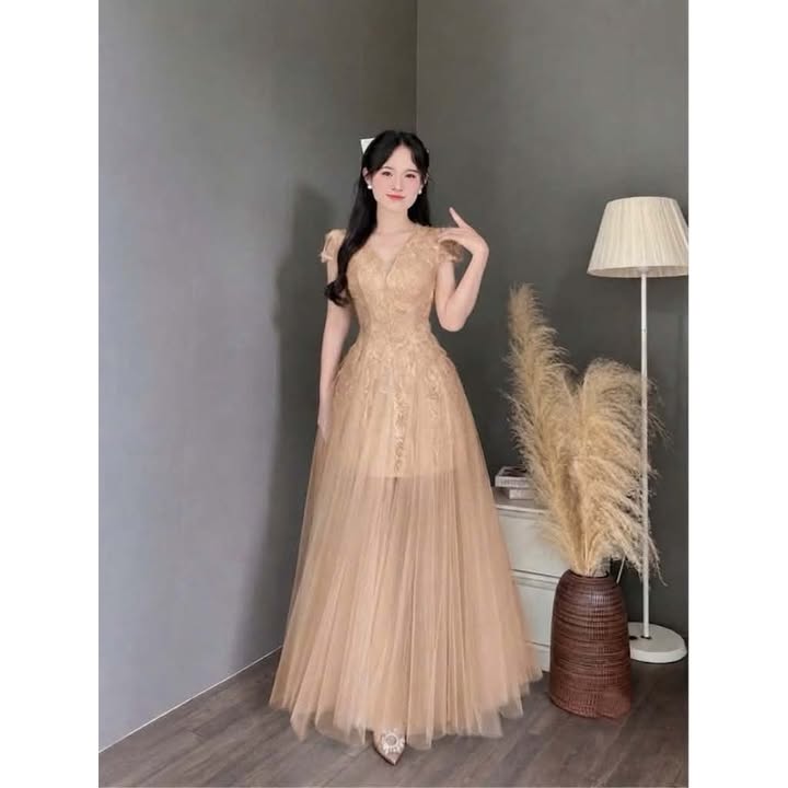 VT nâu ren lá cổ V cộc tay