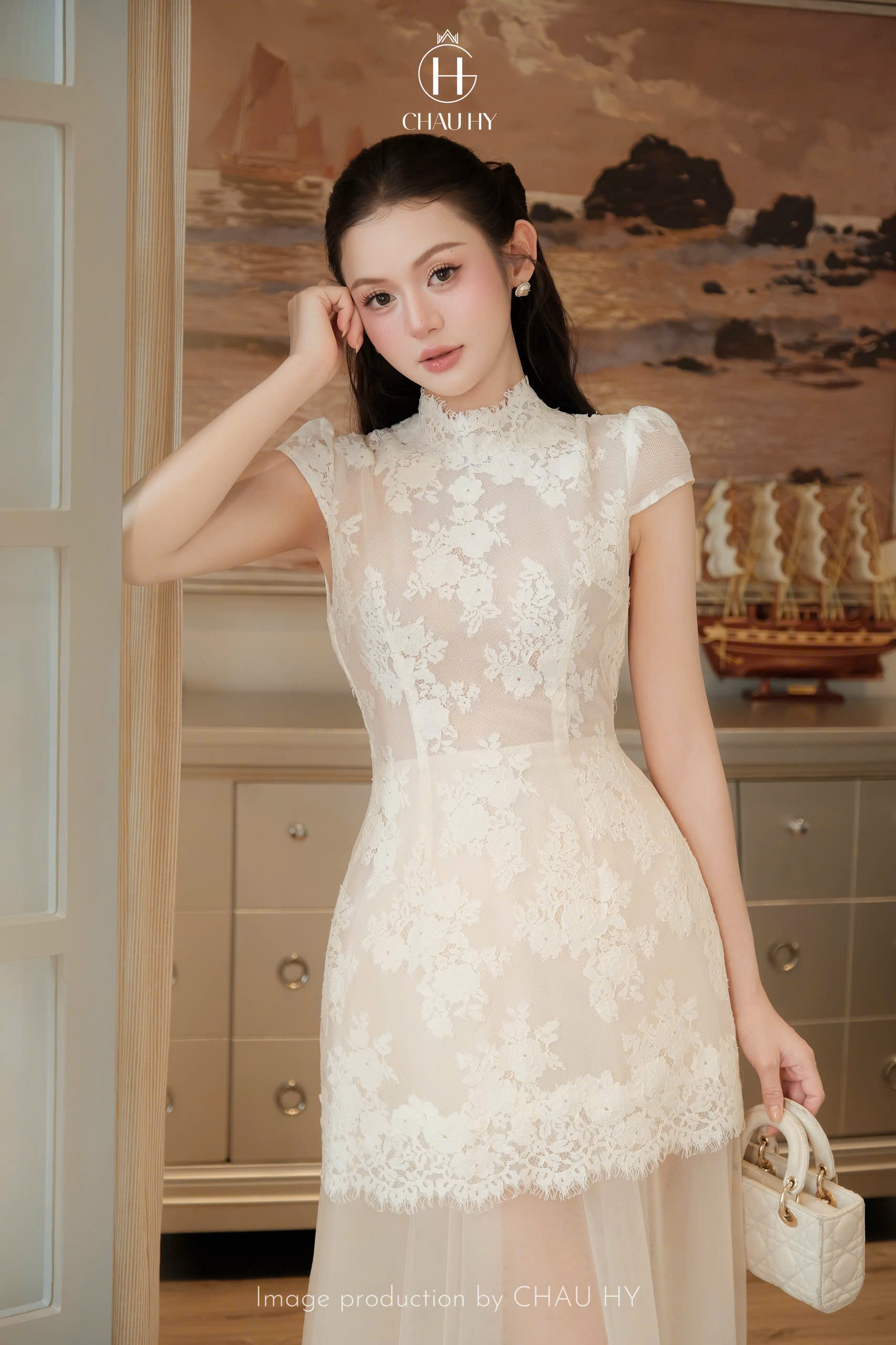 VT ren kem hoa chân lưới tay cộc khoét lưng
