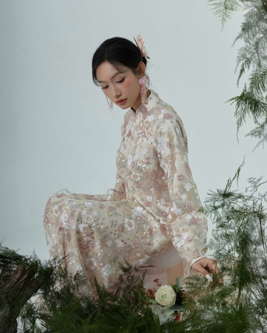 AD kem kim sa thêu hoa cổ 3p