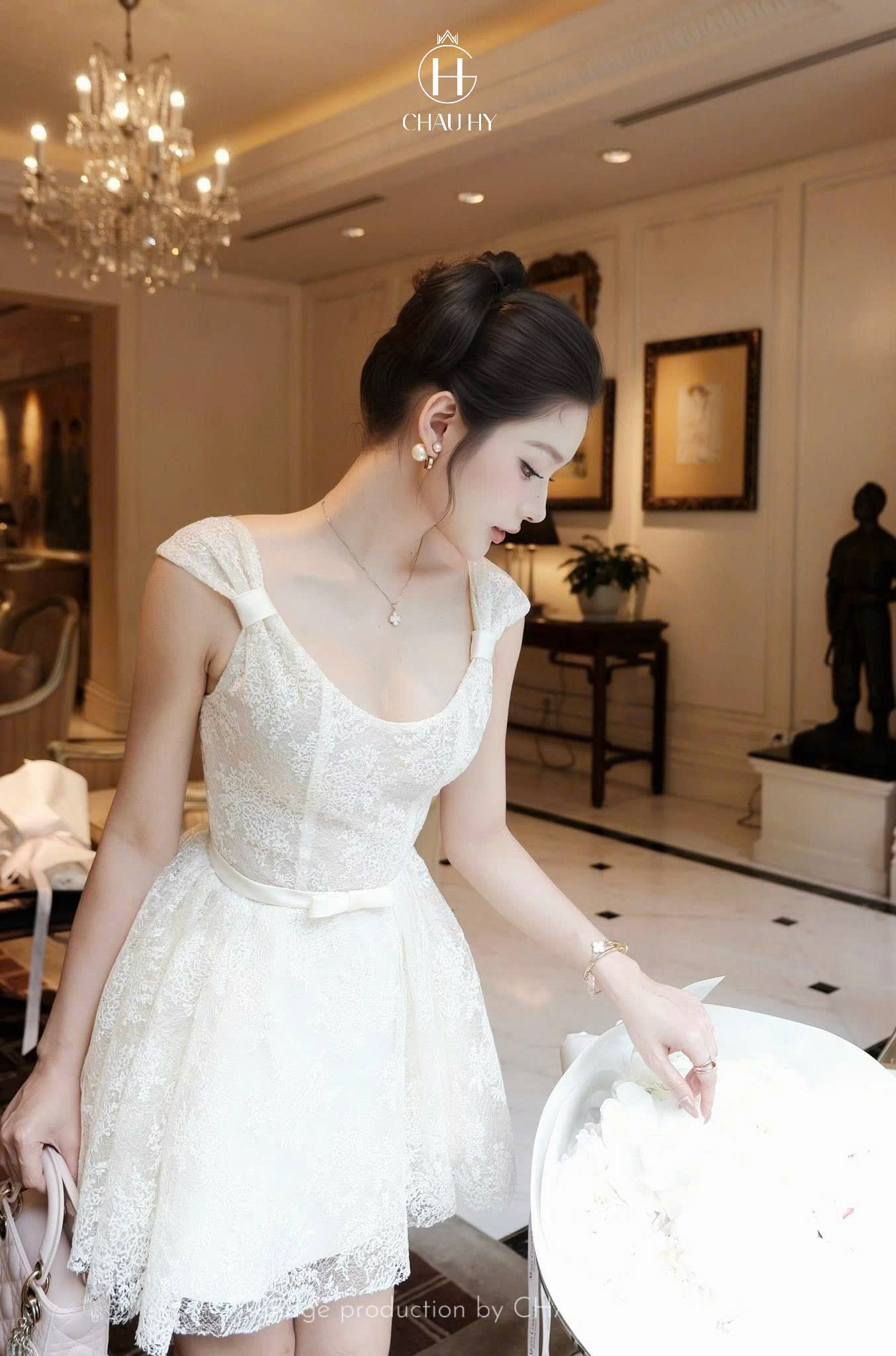 VT kem lót be nâu ren ngắn mix nơ eo CS1