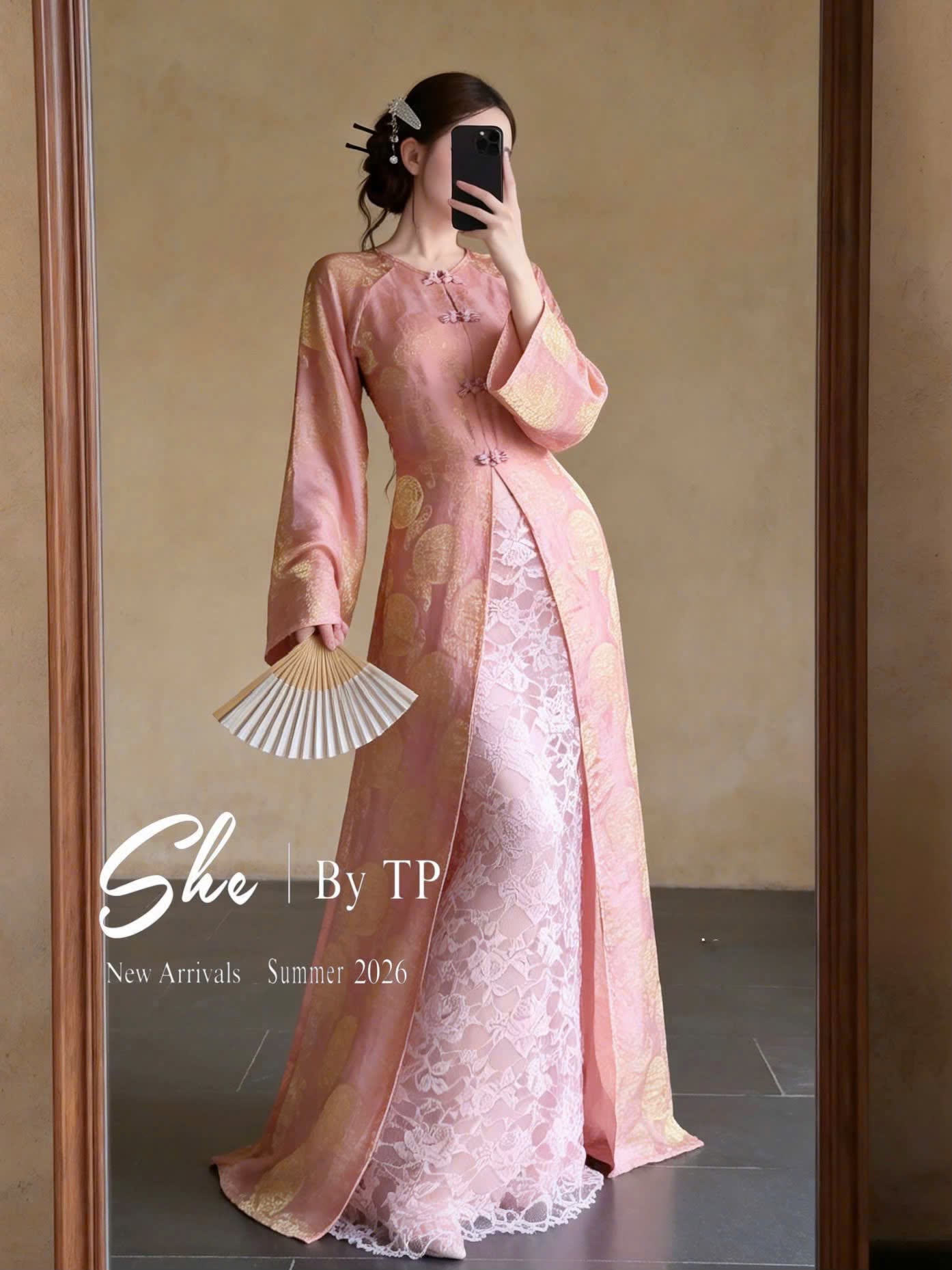 Ad Hồng tứ thân tơ ánh cổ tròn lót ren 4tag nơ CS1,2