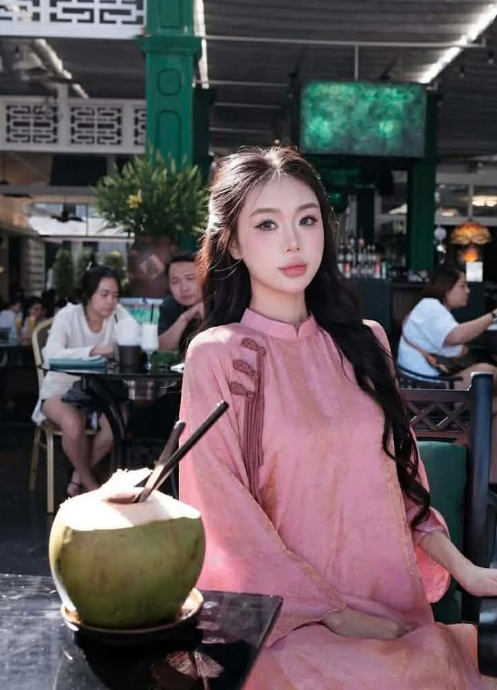 AD tơ ánh hồng 4 tà cổ 3p đính nơ dây +quần tơ tím