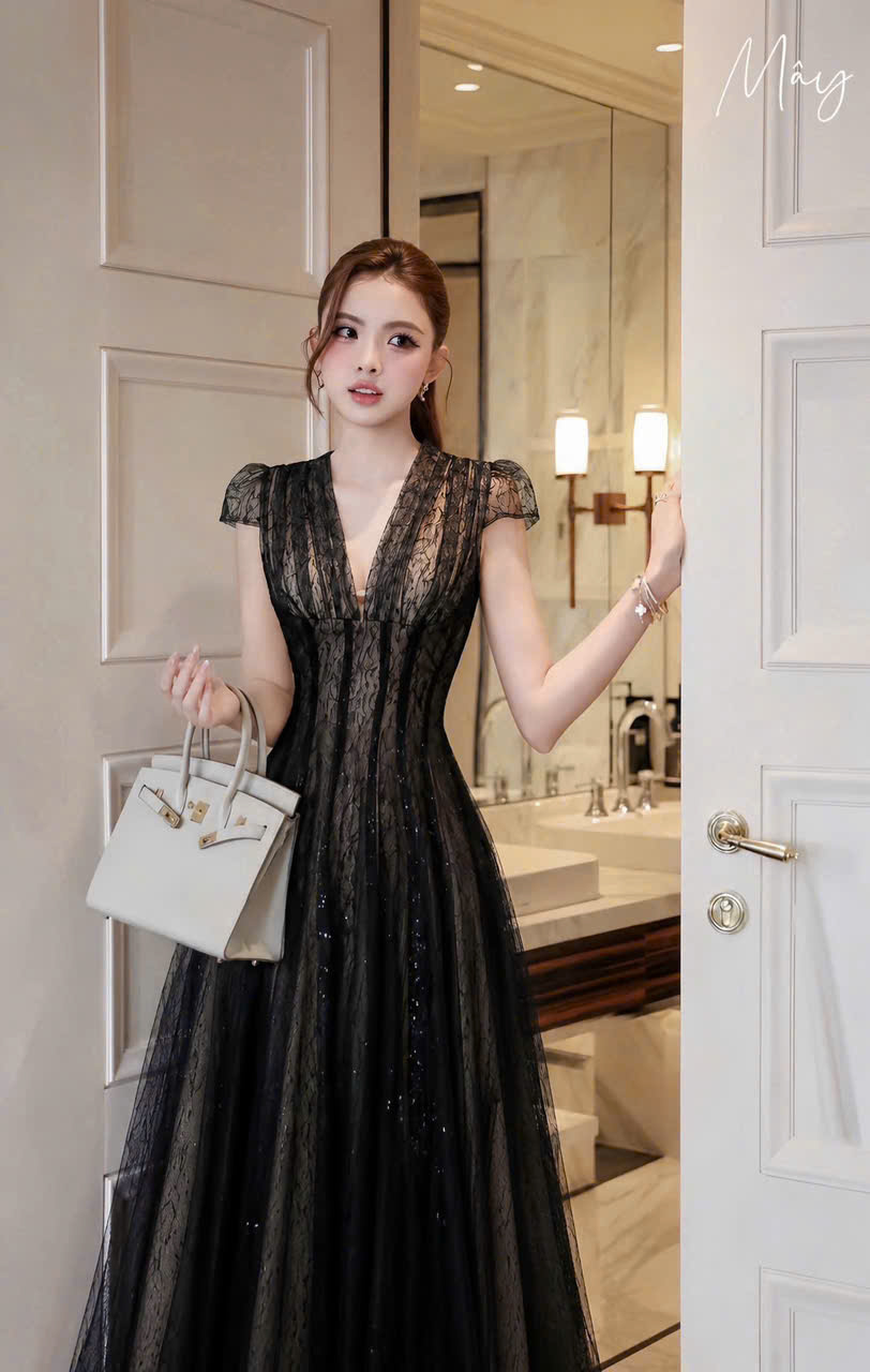 VT ren đen kim sa cổ V cộc tay