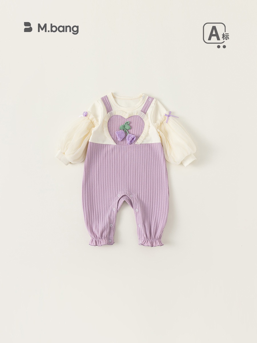 Body sơ sinh bé gái Mbang màu tím xinh xắn. Body sơ xinh bé gái Mbang thiết kế xinh xắn