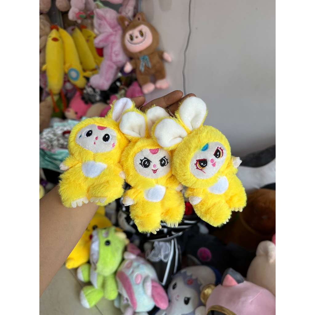 Gấu bông móc khóa baby three tai thỏ có móng