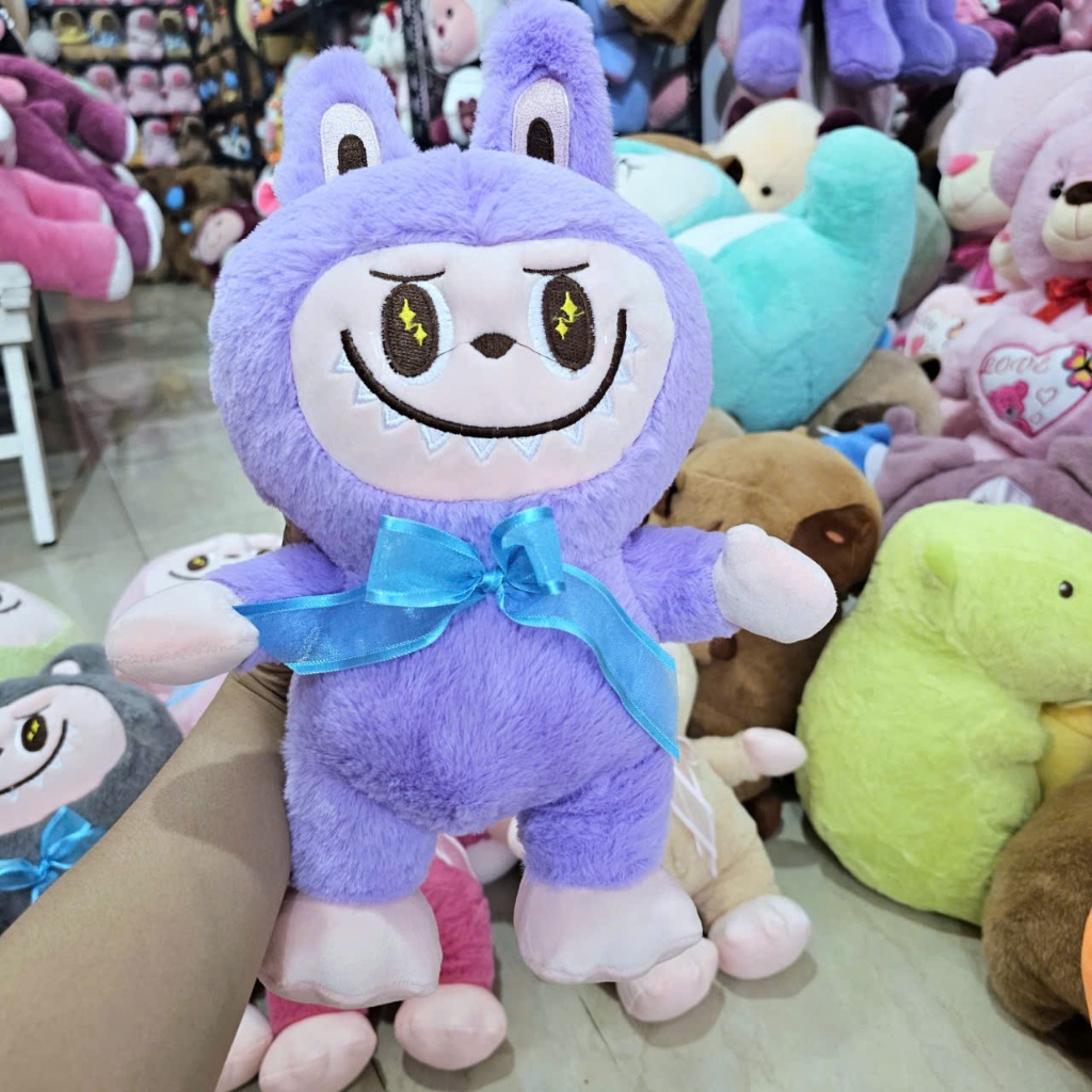 Gấu bông labubu đeo nơ