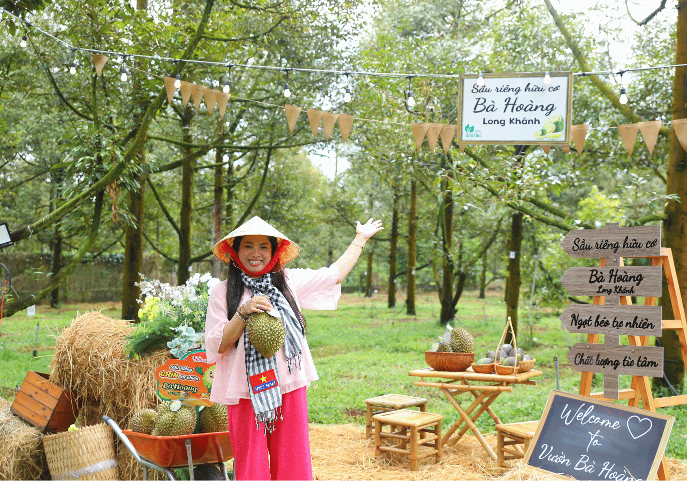 Chọn sầu riêng chín tự nhiên Bà Hoàng Long Khánh làm quà tặng chất lượng