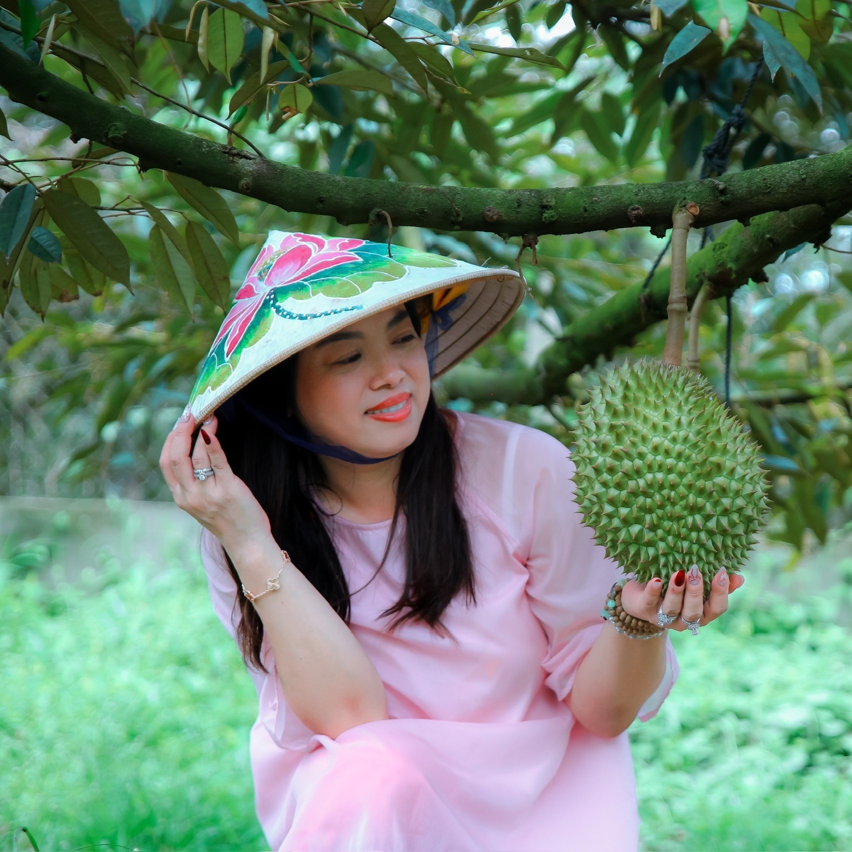 Sầu Riêng Chín Tự Nhiên - Bà Hoàng Long Khánh