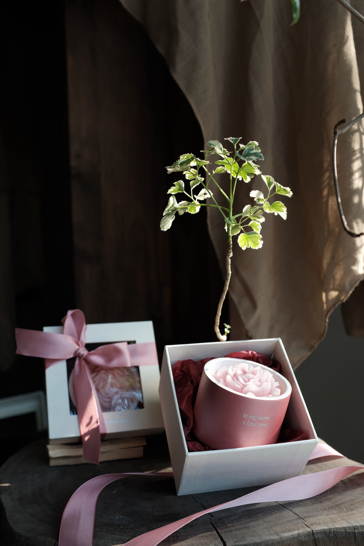 Nến thơm Hana khắc thông điệp - Hana candle with message engraved