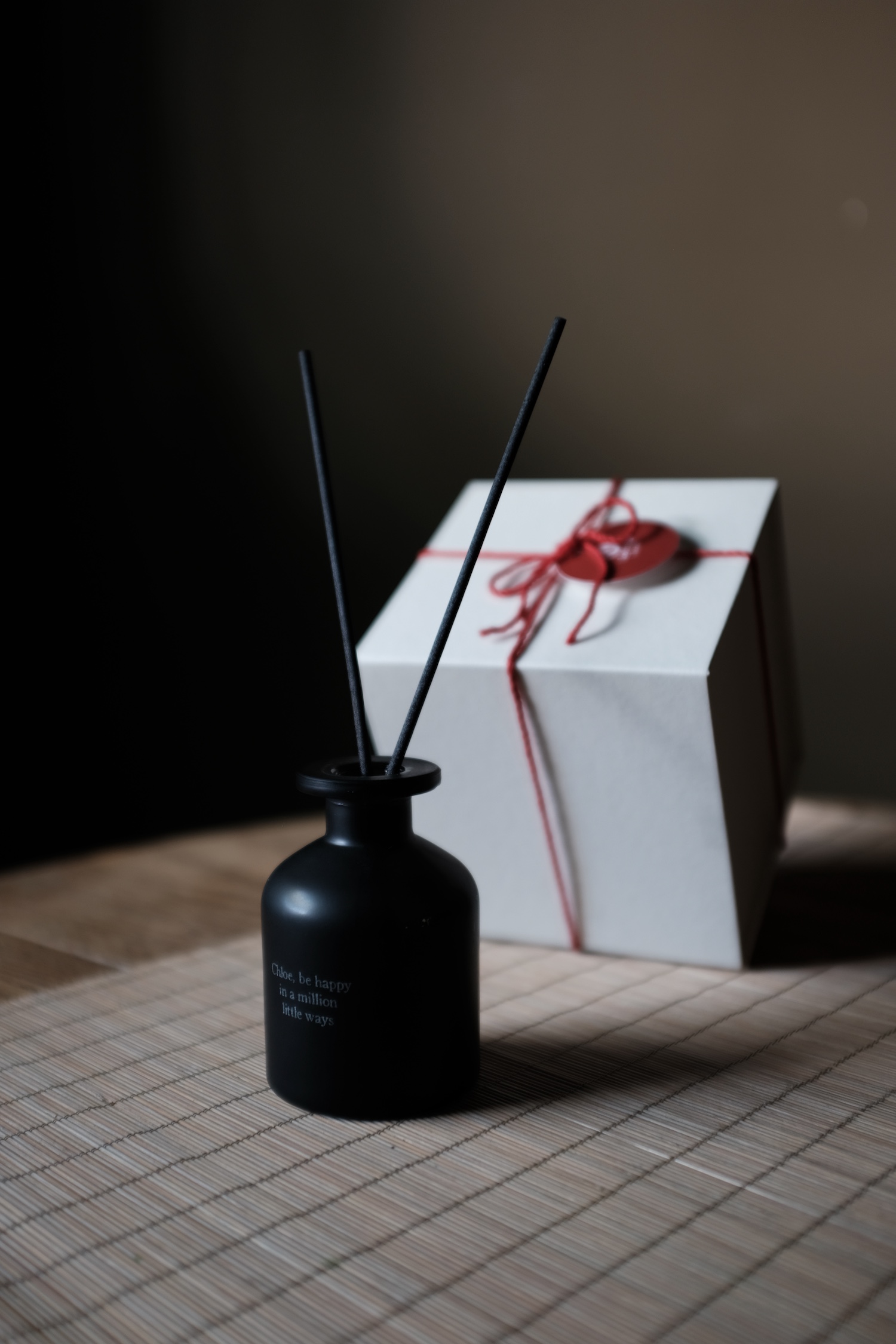 Tinh dầu khuyếch tán khắc thông điệp 100ml - Reed diffuser with personalized message engraved
