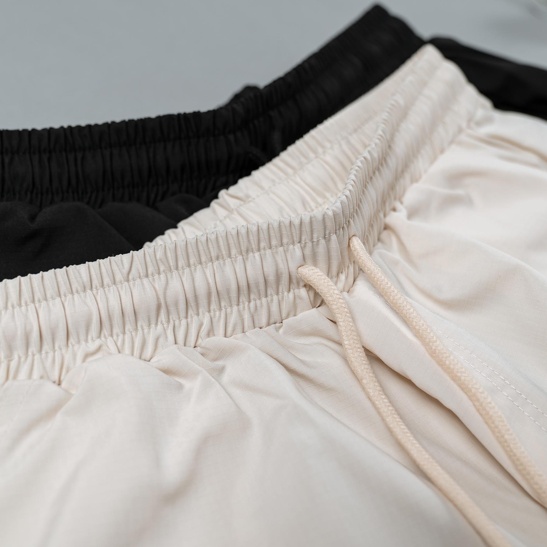 [HK1970 x THÀNH ĐƠN GIẢN] Quần Short Gió Basic Nam Nữ Unisex Chất Vải Gió Cao Cấp Mềm Mịn Form Ống Ngang Gối Q211